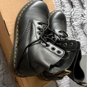 Dr. Martens 1460 Pascal leather boots